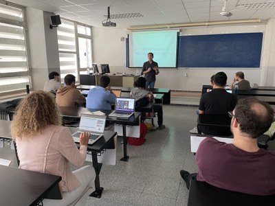 Visita del professor Alfonso Mazuelos Rojas de la Universidad de Sevilla