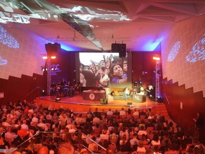 Bernat Armangué, premio Pulitzer 2023 de fotografía, inaugura el curso en la UPC